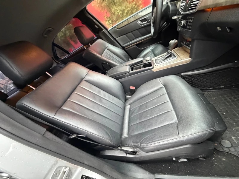 Mercedes-Benz E 220 2012год* 170кс* Кожа* Нави, снимка 9 - Автомобили и джипове - 52469587