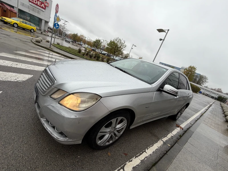 Mercedes-Benz E 220 2012год* 170кс* Кожа* Нави, снимка 10 - Автомобили и джипове - 52469587