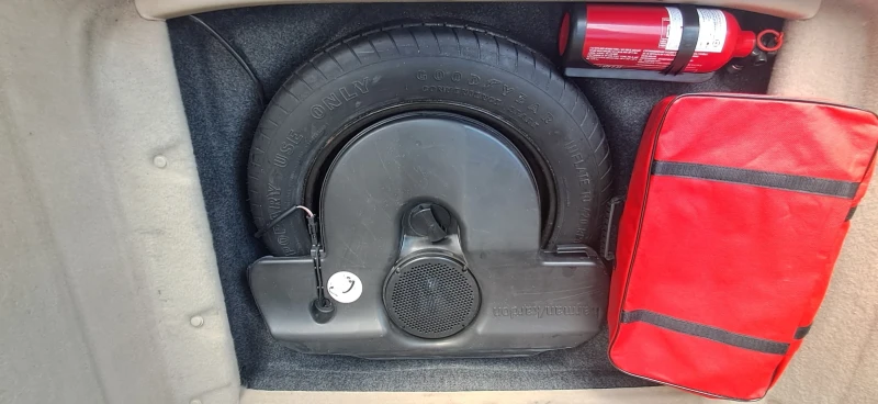 Mercedes-Benz B 200 Turbo, снимка 10 - Автомобили и джипове - 53009128