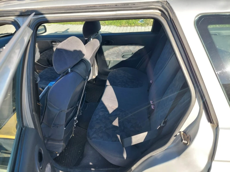 Ford Escort 1.6I, снимка 12 - Автомобили и джипове - 53089866