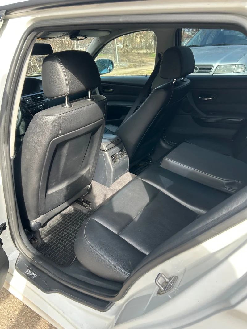 BMW 320, снимка 14 - Автомобили и джипове - 53293420