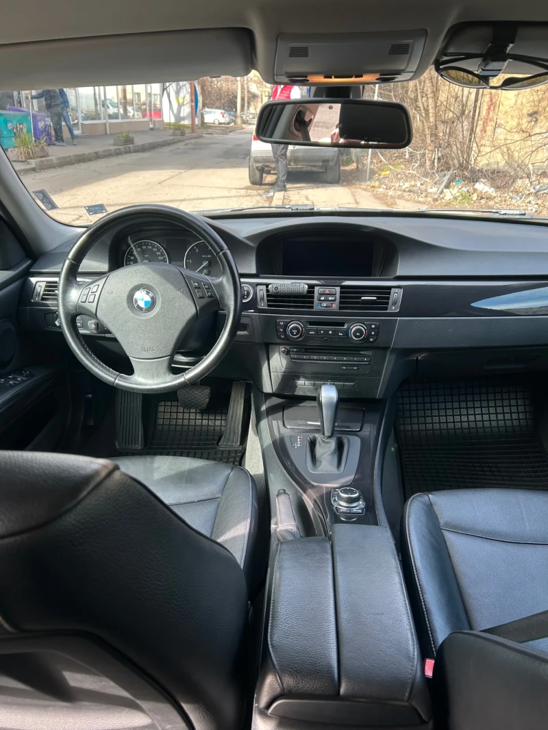 BMW 320, снимка 11 - Автомобили и джипове - 53293420