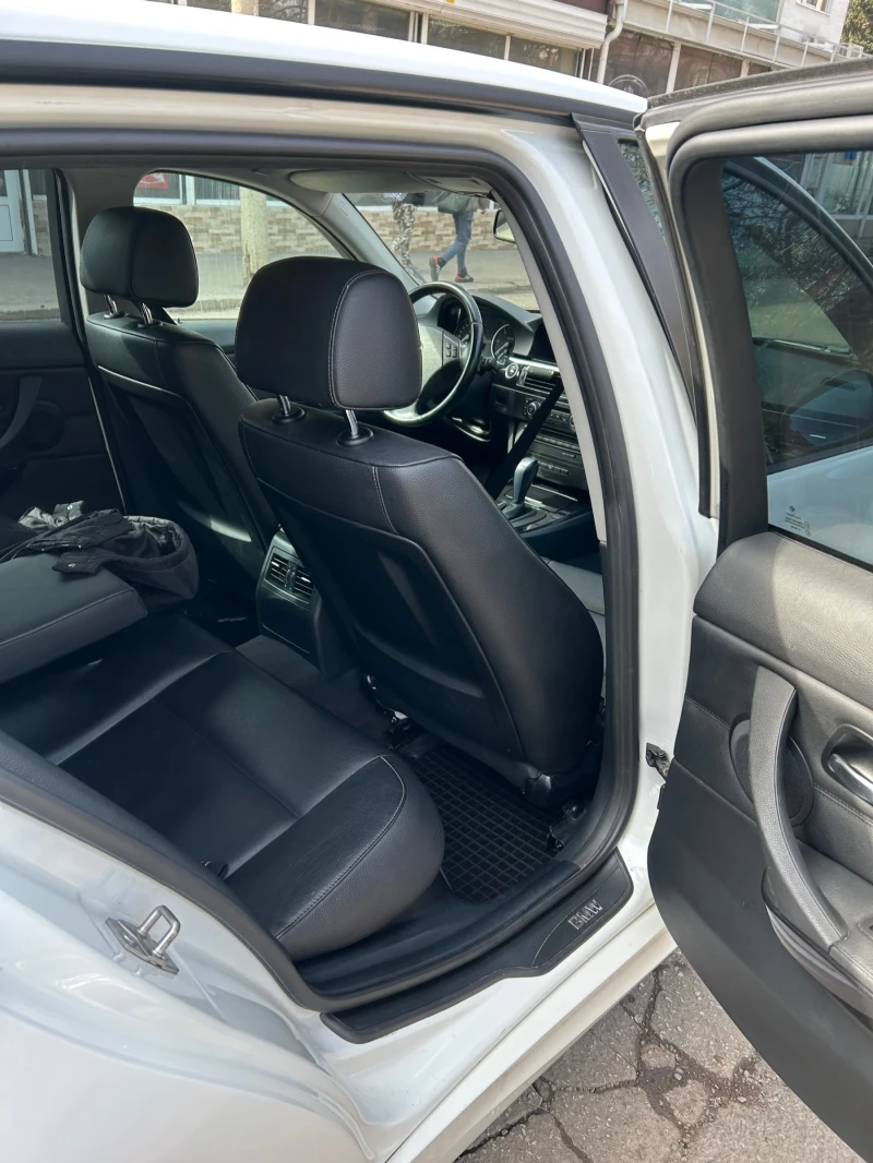 BMW 320, снимка 15 - Автомобили и джипове - 53293420