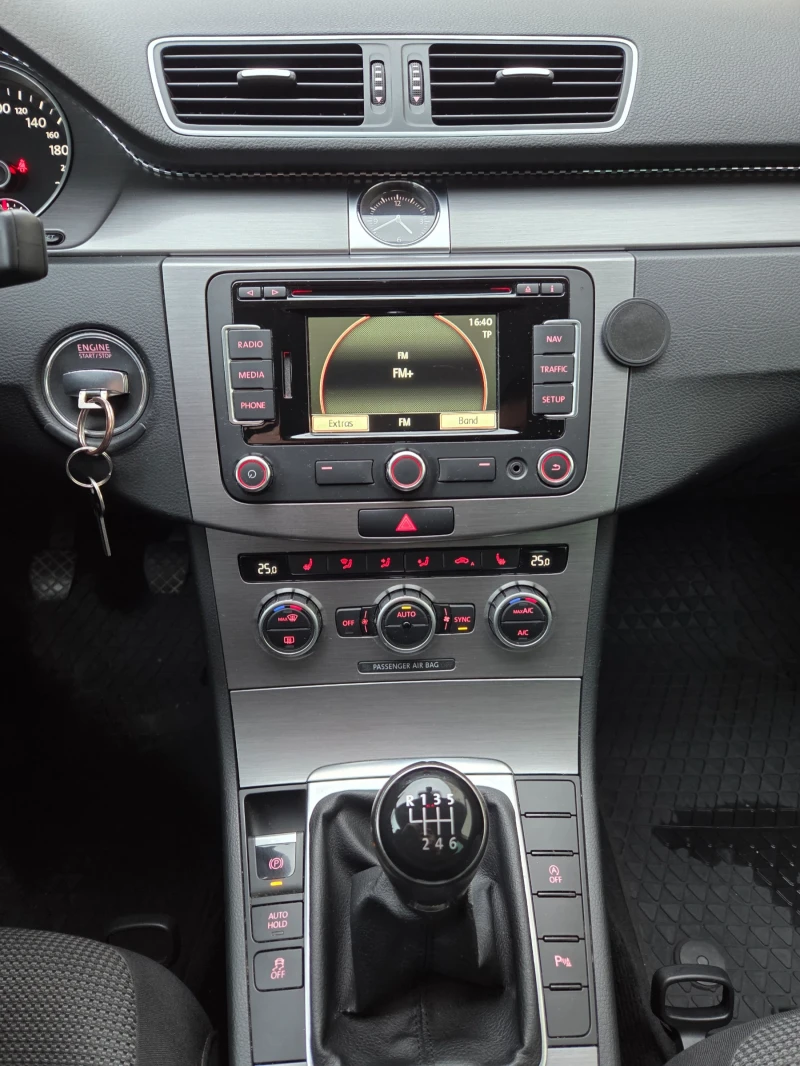 VW Passat 2.0 140, снимка 16 - Автомобили и джипове - 53297278