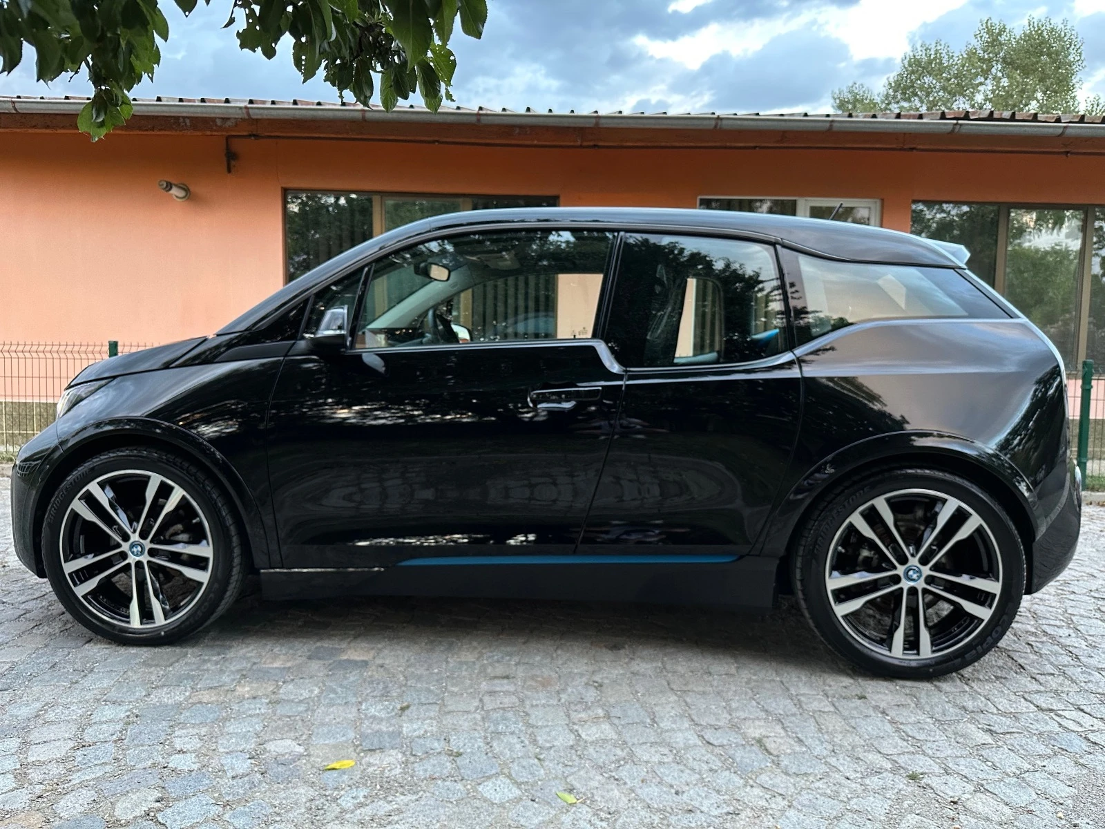 BMW i3 S 120Ah, Heatpump, Adapt.LED, Comfort, Гаранционен - изображение 2