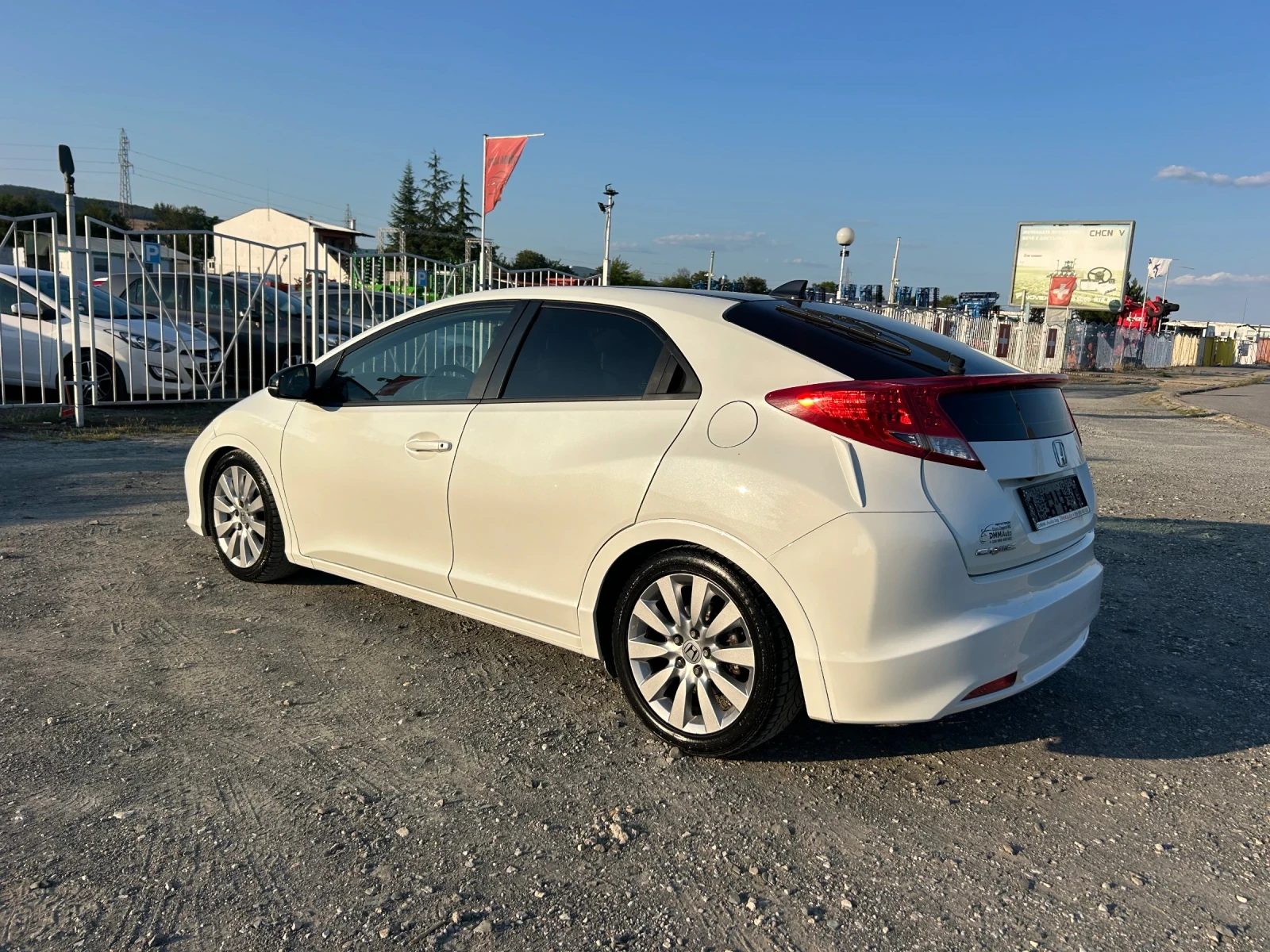 Honda Civic 1.6 - 120 к.с / EXECUTIVE / ЗАДНА КАМЕРА / НАВИ  - изображение 7