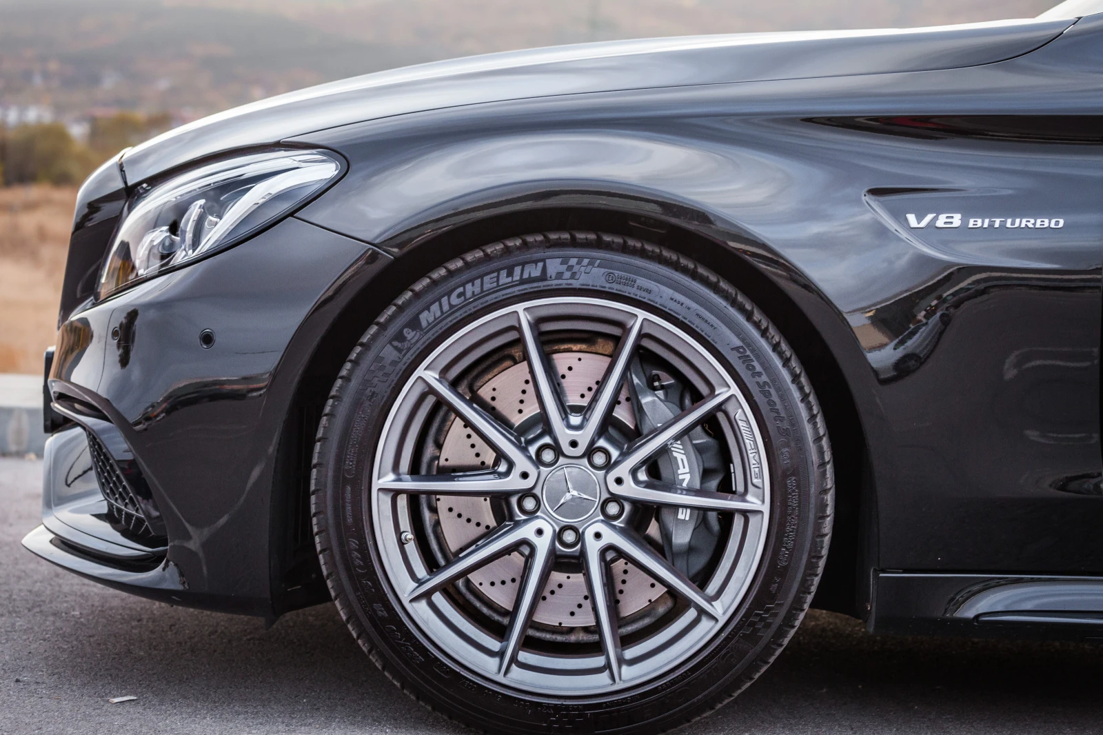 Mercedes-Benz C 63 AMG  - изображение 6