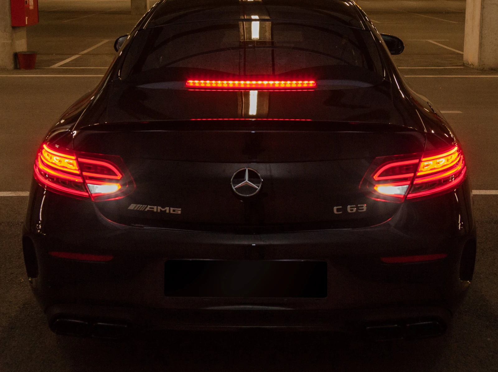 Mercedes-Benz C 63 AMG  - изображение 10