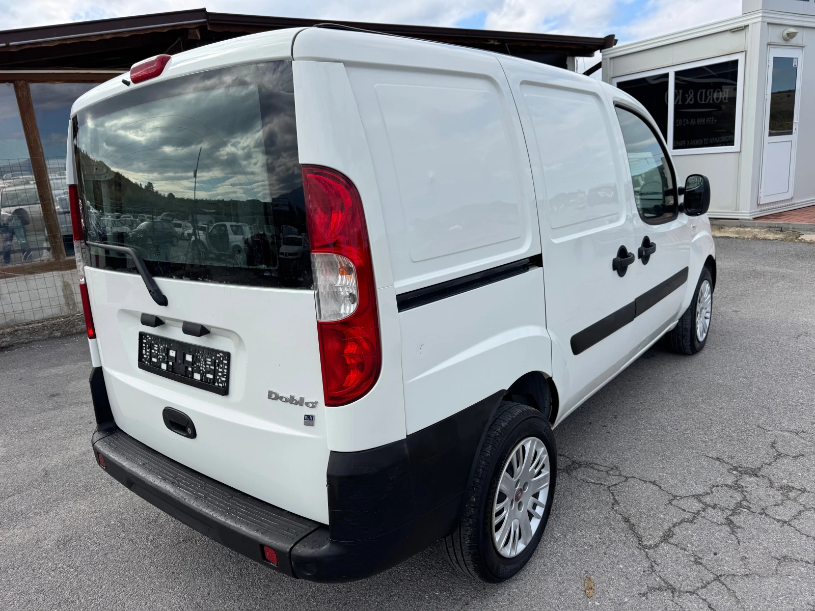 Fiat Doblo 1.9JTD-Navi 2странични вратии - изображение 6