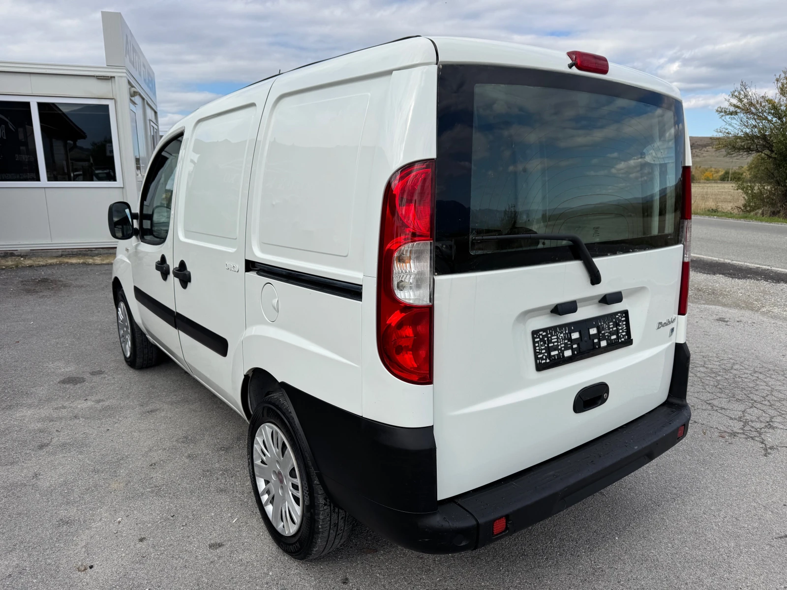 Fiat Doblo 1.9JTD-Navi 2странични вратии - изображение 4