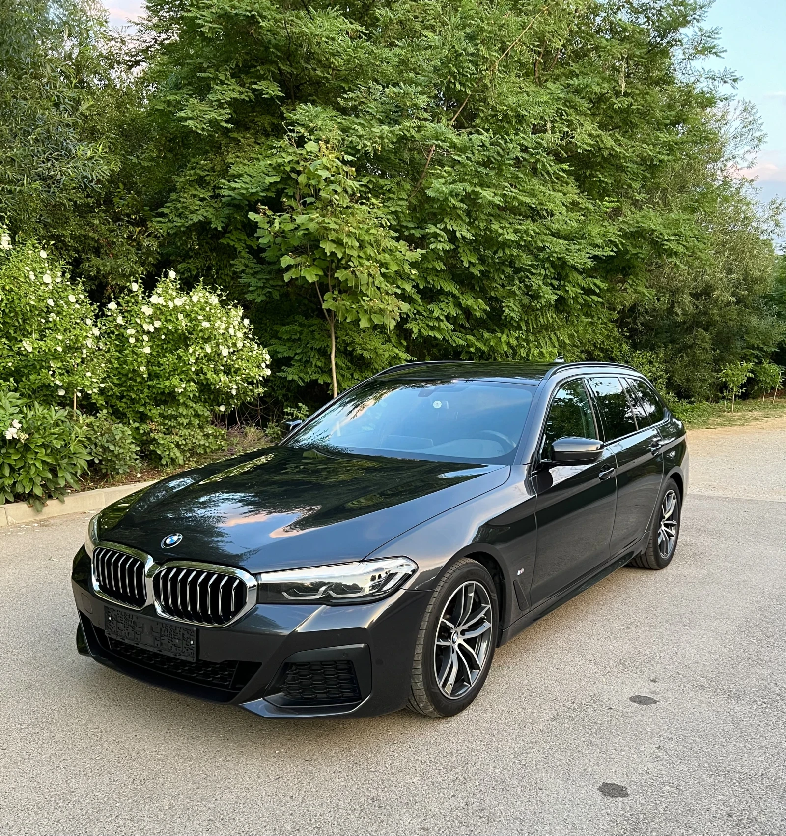 BMW 530  520d xDrive Face.M Packet Mild Hybrid FULL MAXXS, снимка 3 - Автомобили и джипове - 54876141