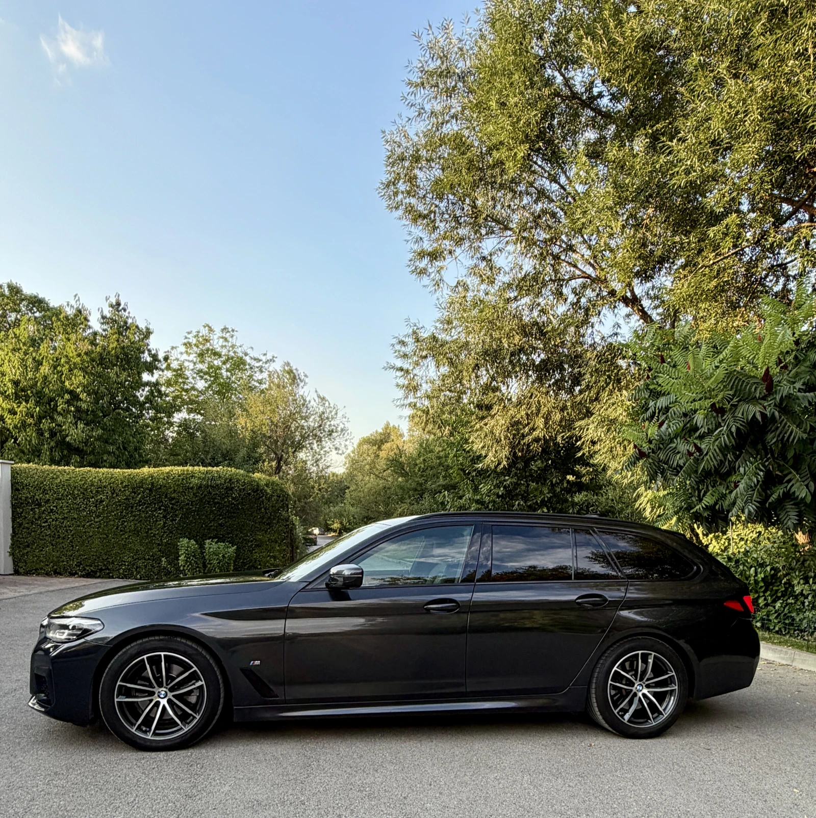 BMW 530  520d xDrive Face.M Packet Mild Hybrid FULL MAXXS, снимка 4 - Автомобили и джипове - 54876141