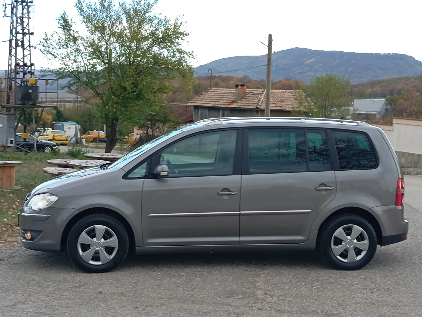 VW Touran 1.9-D-105кс-6+ 1м-NAVI-КЛИМАТРОНИК - изображение 4