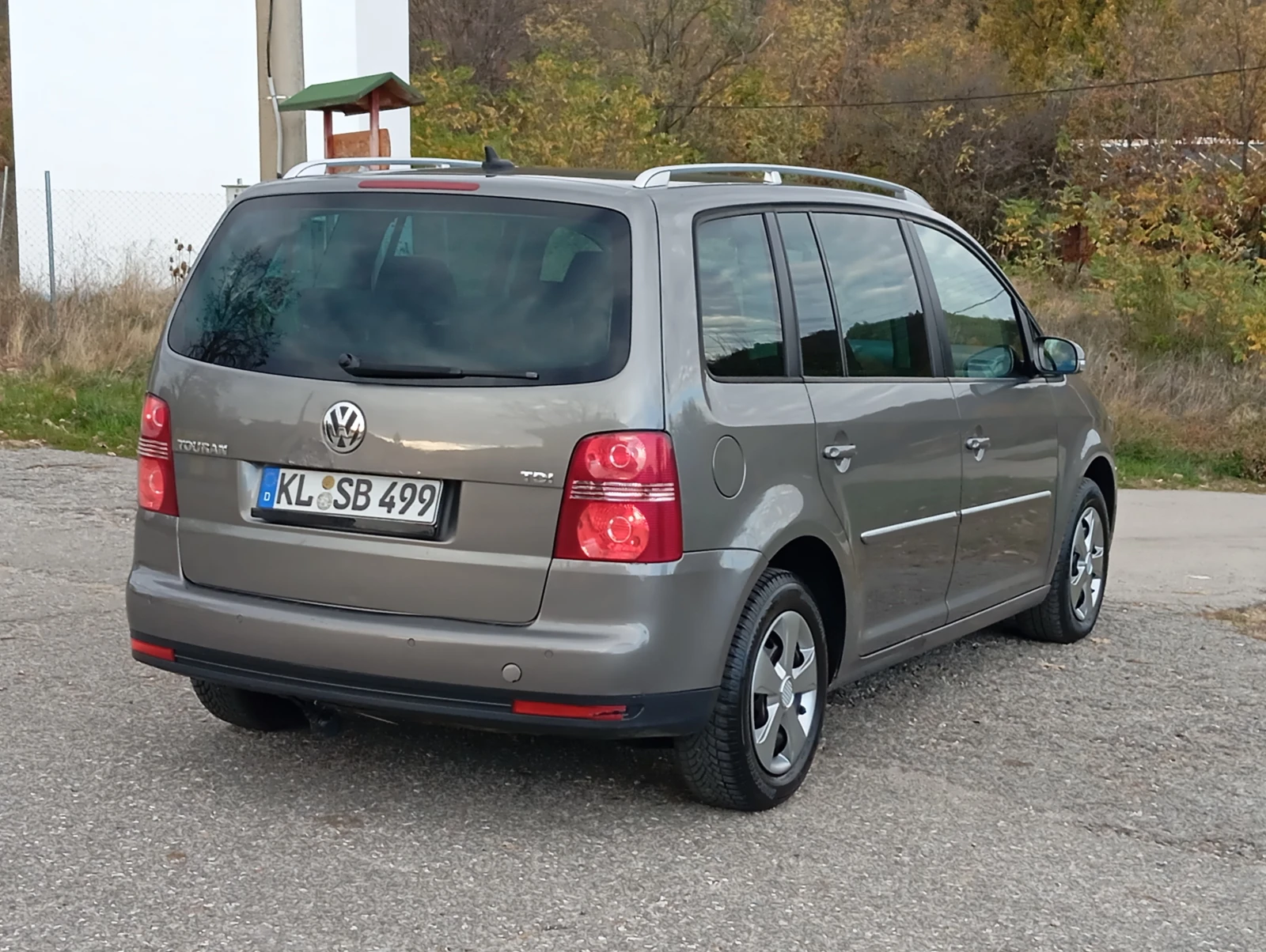 VW Touran 1.9-D-105кс-6+ 1м-NAVI-КЛИМАТРОНИК - изображение 7