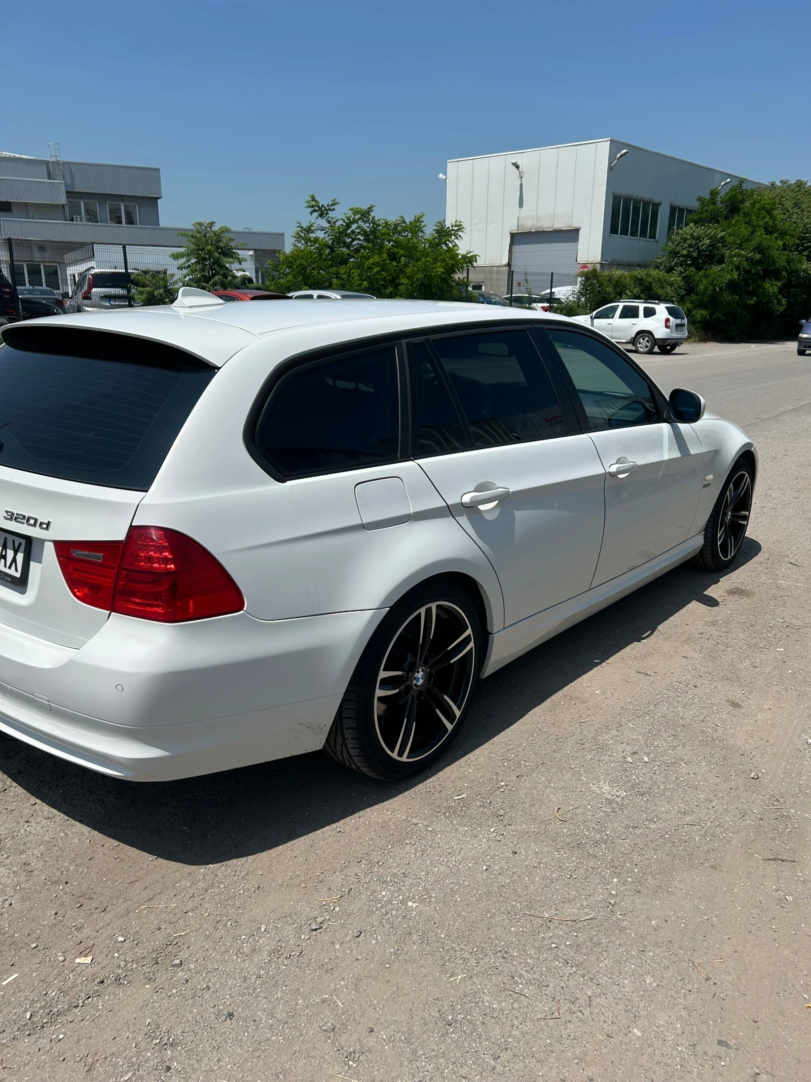 BMW 320  - изображение 5