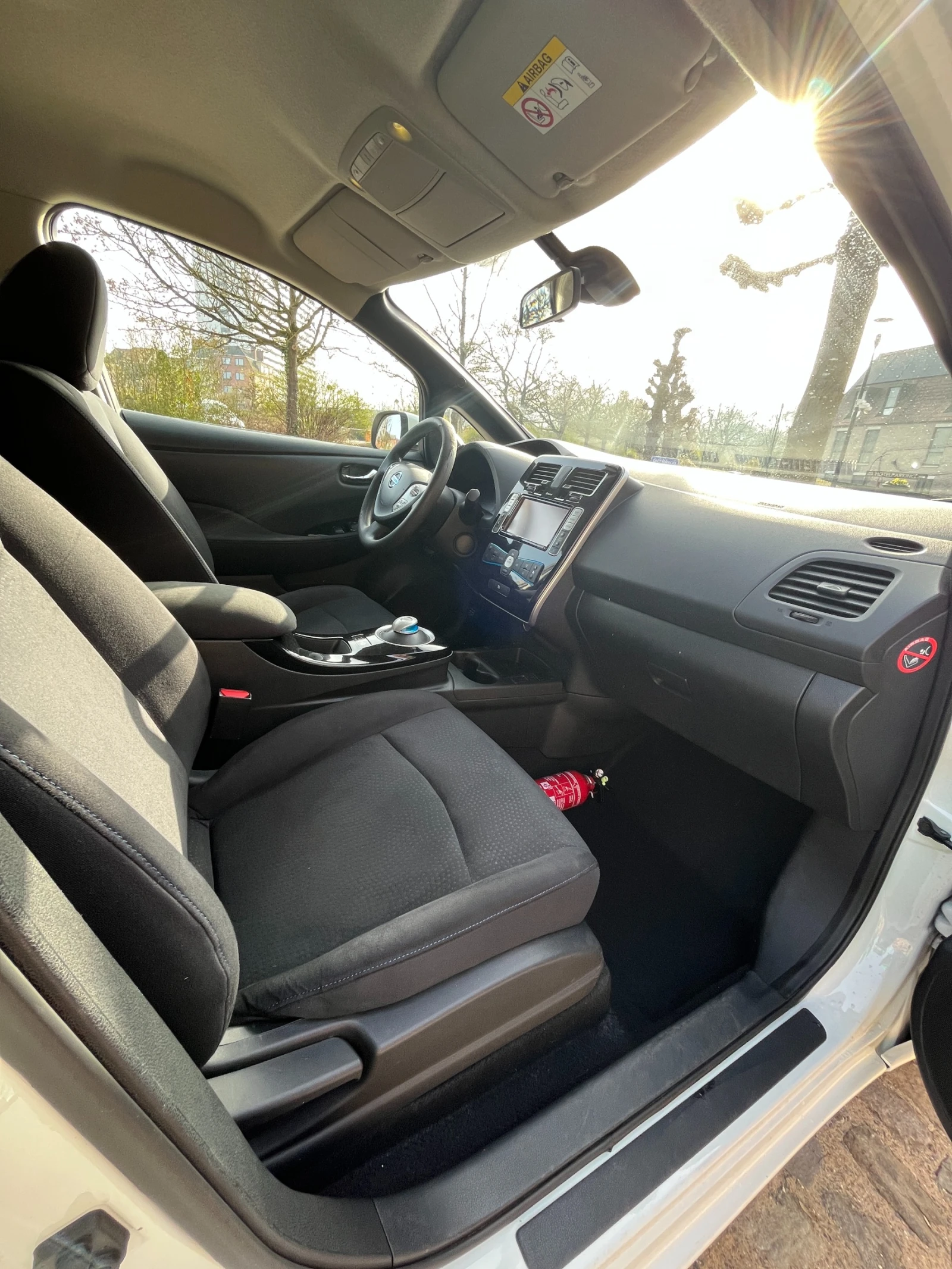 Nissan Leaf   24kWh, снимка 9 - Автомобили и джипове - 53757783