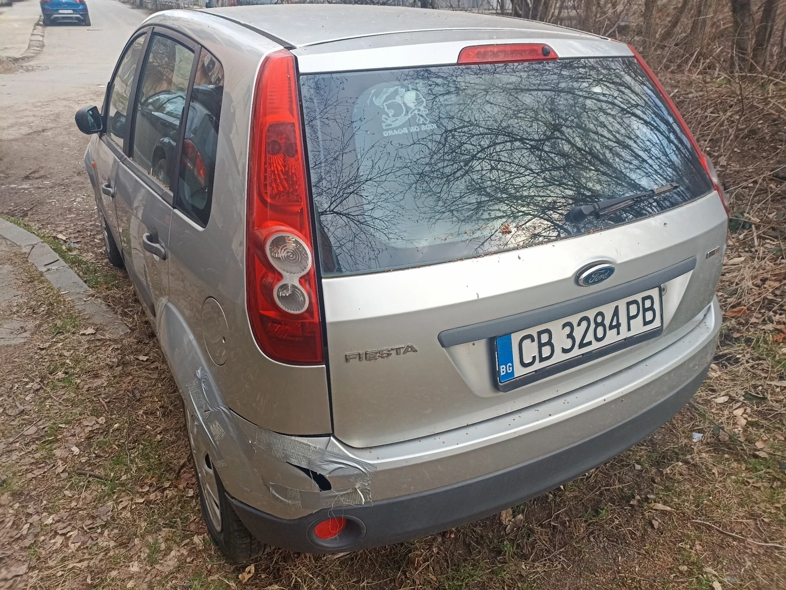 Ford Fiesta, снимка 2 - Автомобили и джипове - 53760375
