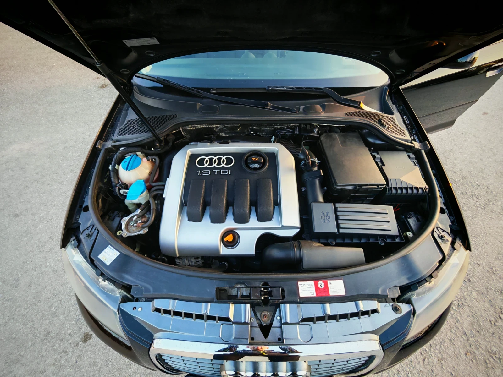 Audi A3 Sportback 1.9TDi BKC, снимка 15 - Автомобили и джипове - 53882415