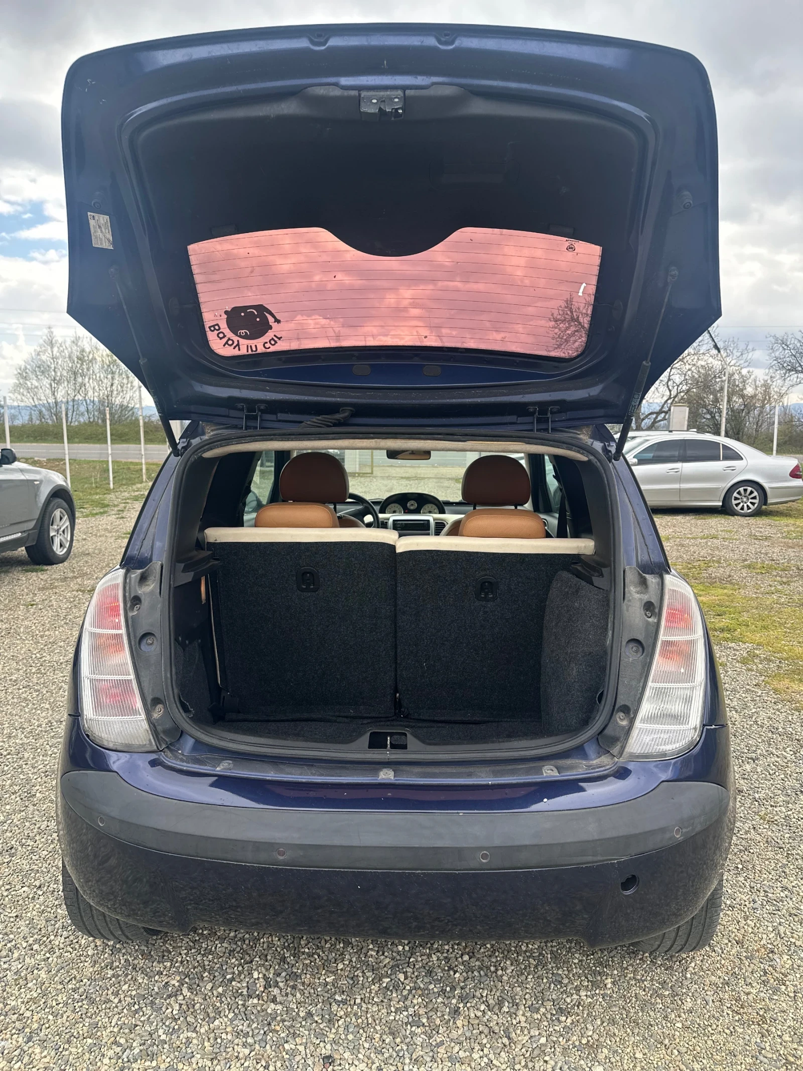 Lancia Ypsilon 1.3D* АВТОМАТ* Bosse* , снимка 12 - Автомобили и джипове - 54300065