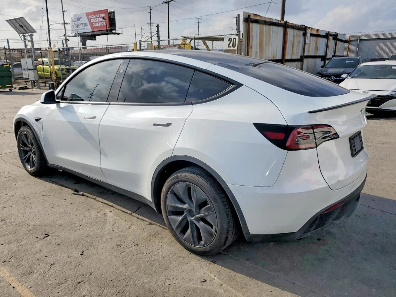 Tesla Model Y, снимка 2 - Автомобили и джипове - 54624096