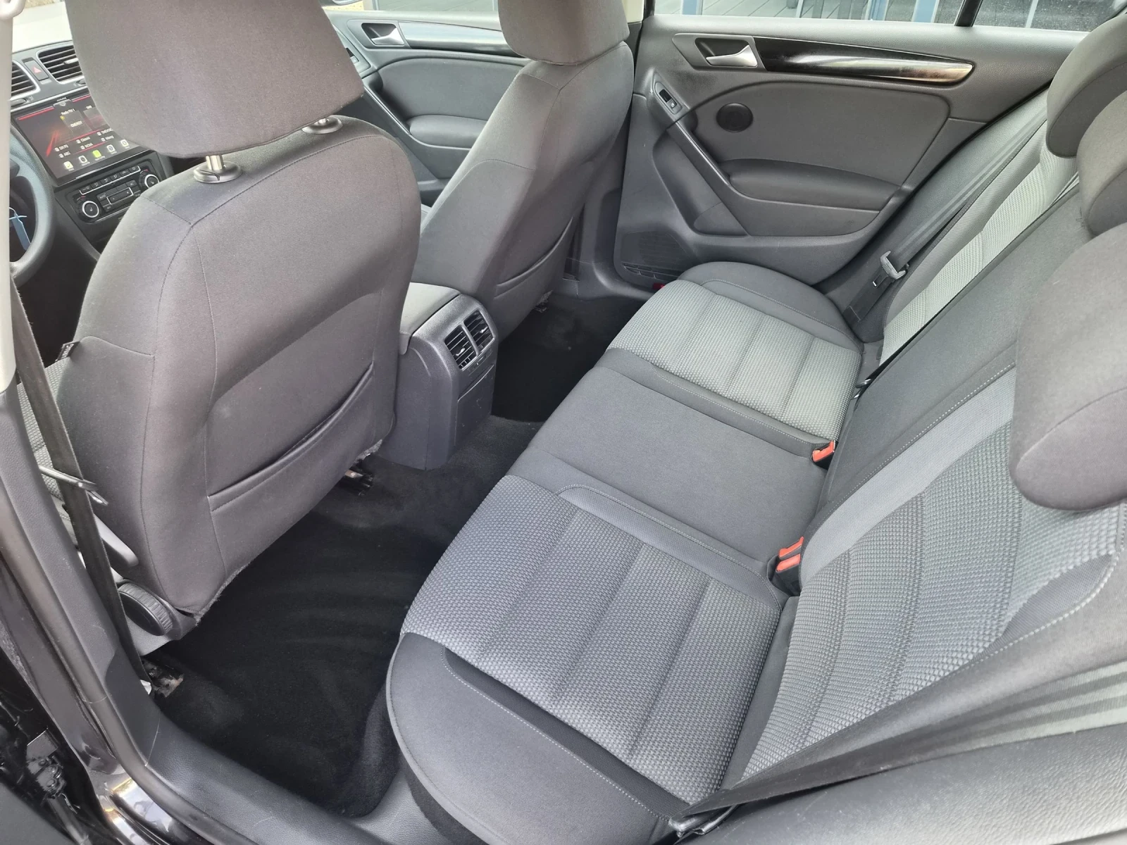 VW Golf 2.0TDI, снимка 11 - Автомобили и джипове - 54825058