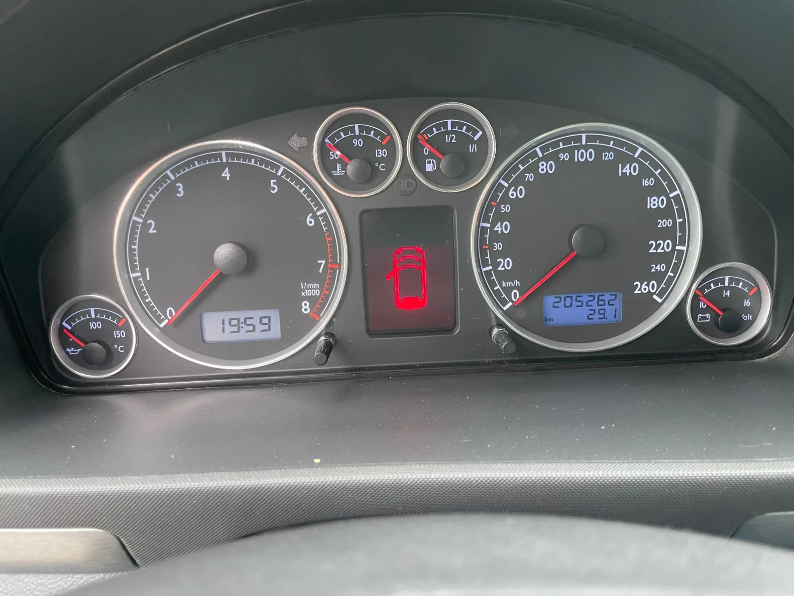 VW Sharan 1.8T/150к.с./205000км./6+ 1/Швейцария, снимка 15 - Автомобили и джипове - 54886654