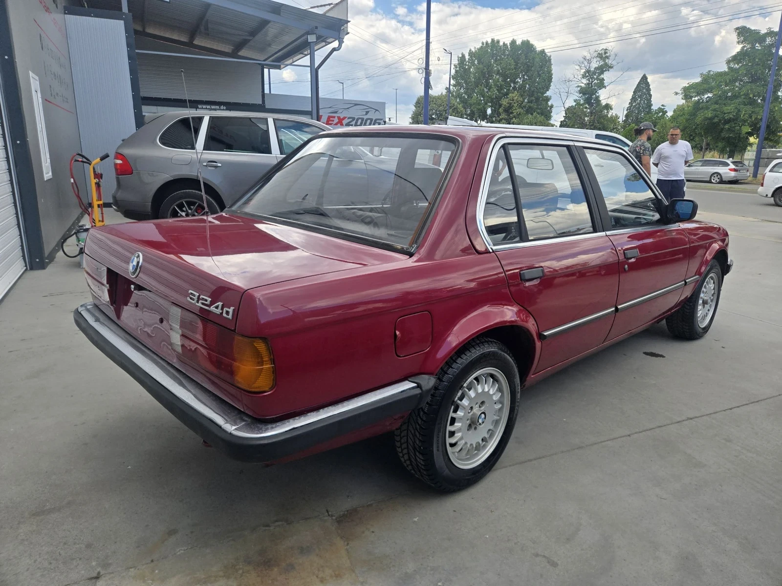 BMW 324, снимка 4 - Автомобили и джипове - 54978525
