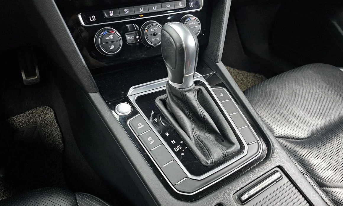 VW Arteon, снимка 9 - Автомобили и джипове - 55181547