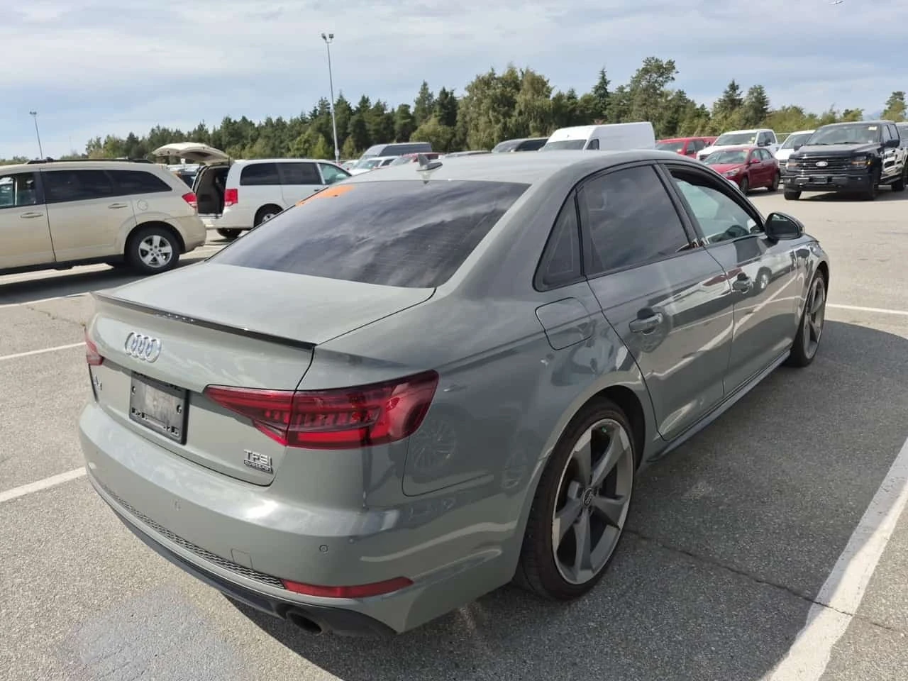 Audi A4 TECHNIK  CARFAX, снимка 3 - Автомобили и джипове - 55770471