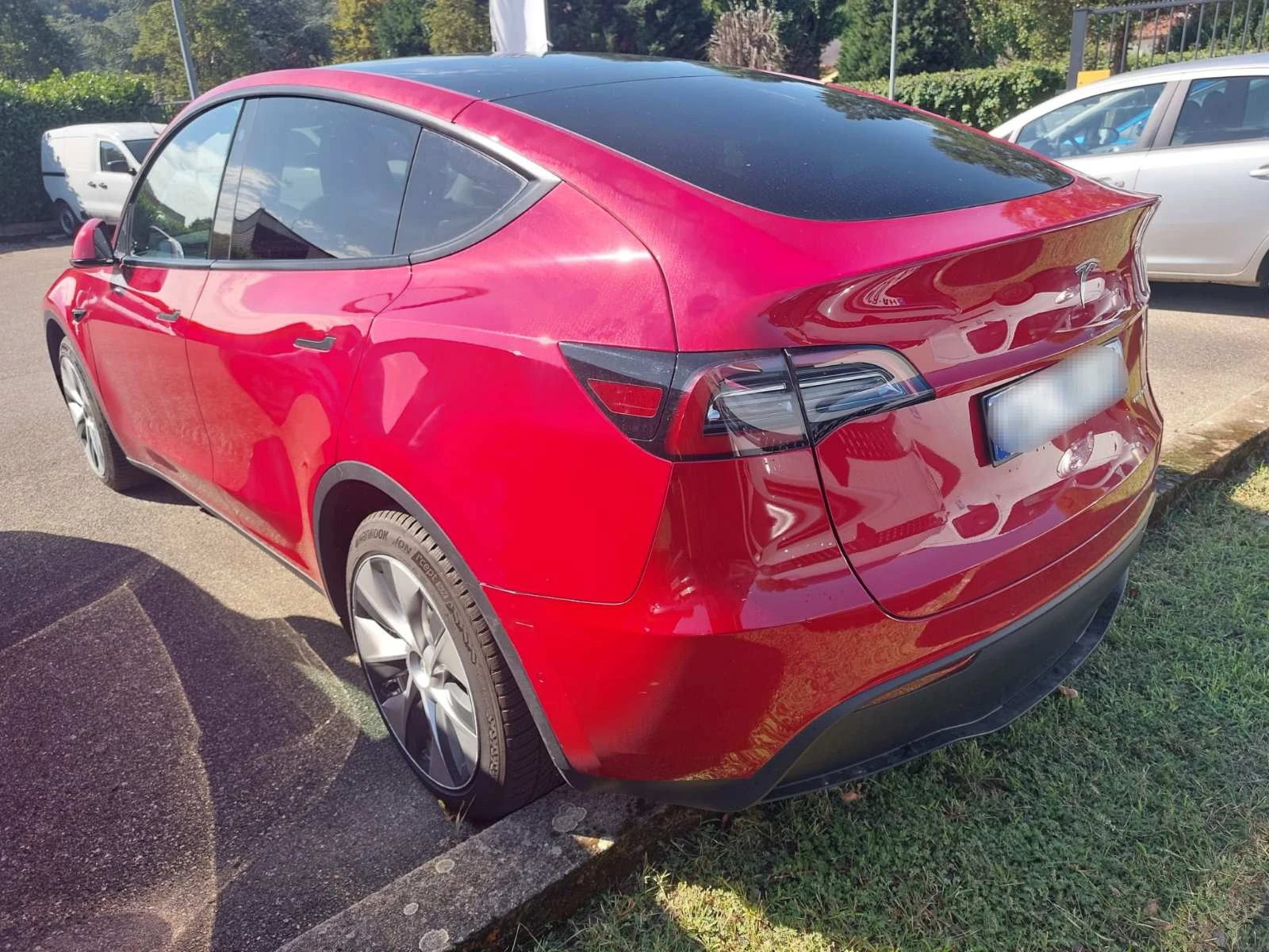 Tesla Model Y LONG RANGE DUAL MOTOR 514 kc. AWD, снимка 3 - Автомобили и джипове - 55826086