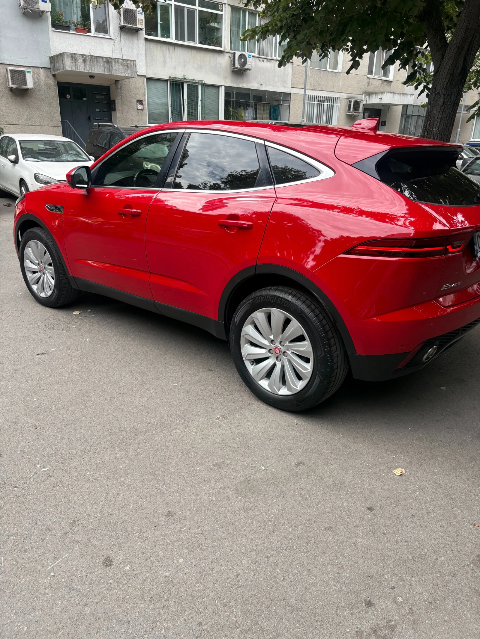 Jaguar E-pace, снимка 4 - Автомобили и джипове - 55938514