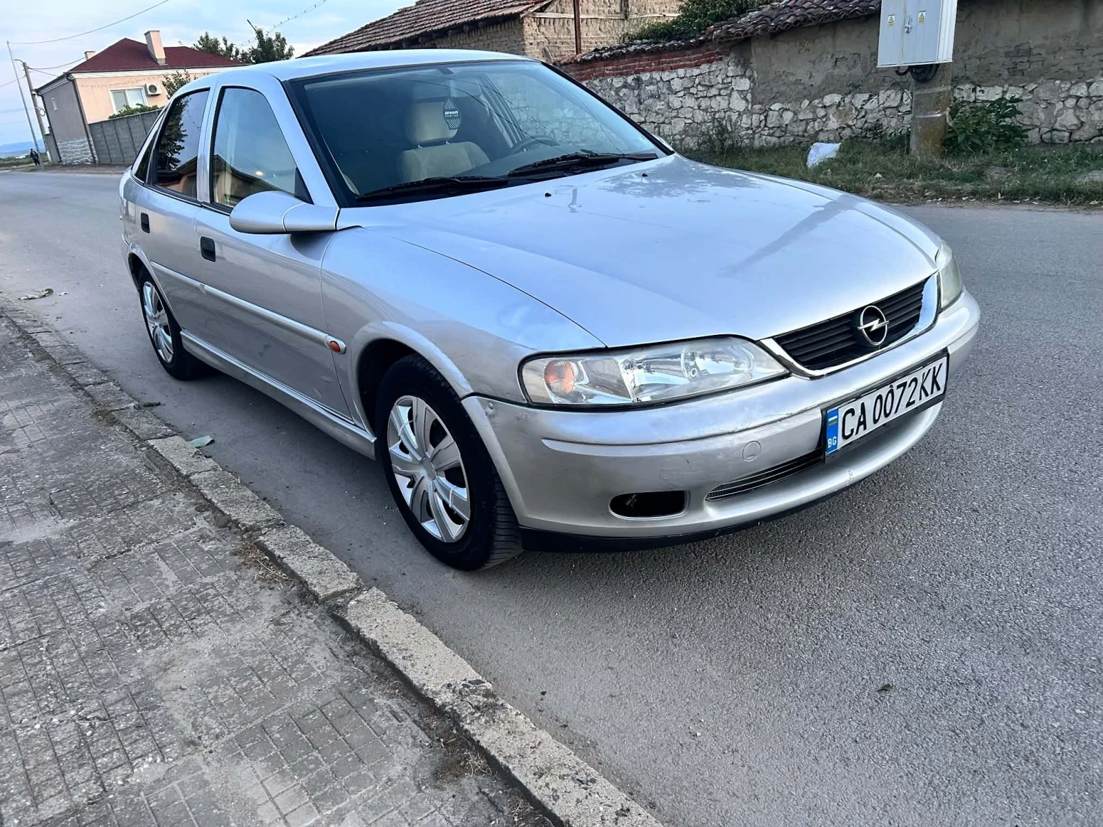 Opel Vectra 1.6 Бензин, снимка 2 - Автомобили и джипове - 56238533