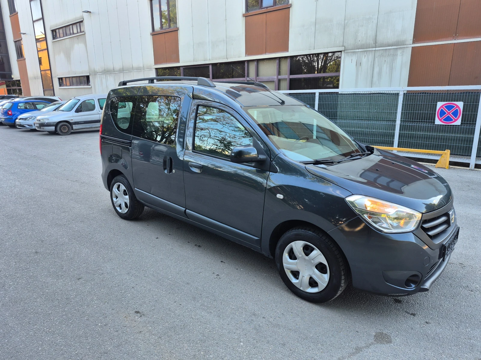 Dacia Dokker 1.5 Дизел  128000 км, снимка 2 - Автомобили и джипове - 56314194