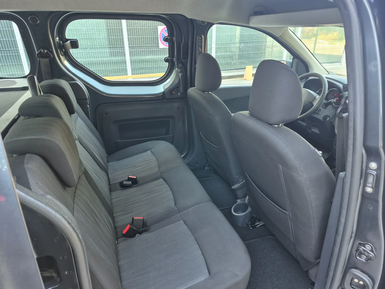 Dacia Dokker 1.5 Дизел  128000 км, снимка 9 - Автомобили и джипове - 56314194