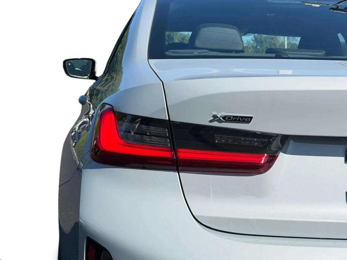 BMW 330 * 330i 330i xDrive | M Sport Package * CARFAX *  | Mobile.bg � ����������� 17