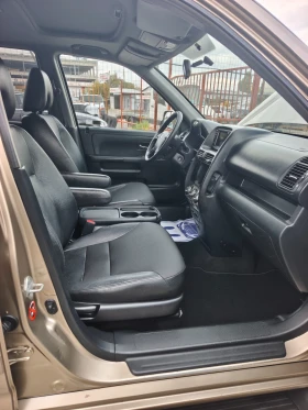 Honda Cr-v 2.0 автоматик 4* 4 фейс всички екстри  | Auto.bg — изображение 7