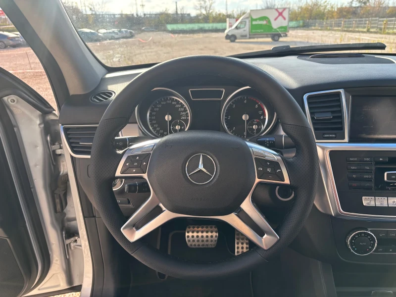 Mercedes-Benz ML 350 * Обслужен * Печка * Панорама * FULL , снимка 15 - Автомобили и джипове - 52613898
