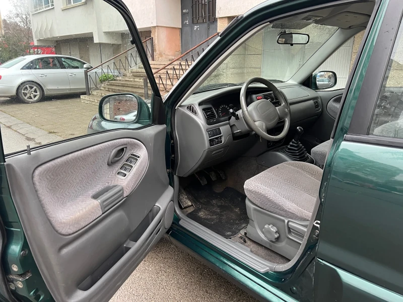 Suzuki Grand vitara 2.0 HDI, снимка 7 - Автомобили и джипове - 52876062