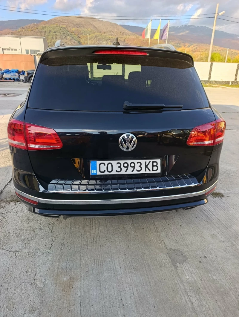 VW Touareg R-line, снимка 2 - Автомобили и джипове - 52924028