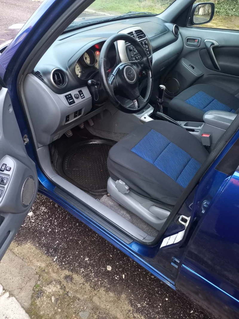 Toyota Rav4, снимка 9 - Автомобили и джипове - 53249612