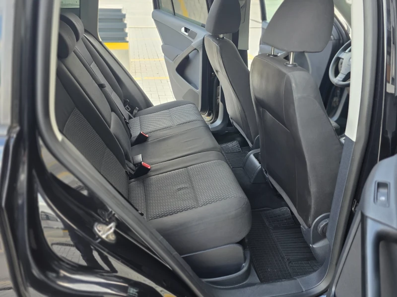 VW Tiguan 1.4 TFSI 150 коня 4x4 , снимка 10 - Автомобили и джипове - 53363528