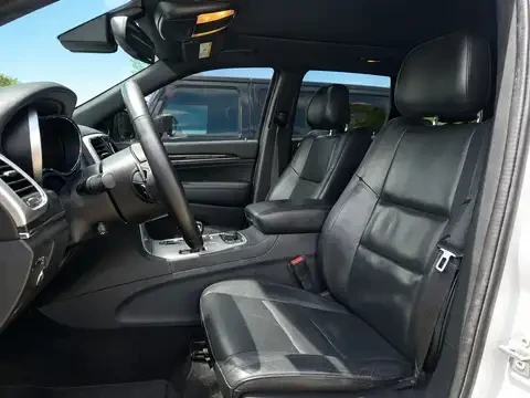 Jeep Grand cherokee OVERLAND* 3.6* FULL* АВТОКРЕДИТ* КРАЙНА ЦЕНА ДО БГ, снимка 13 - Автомобили и джипове - 55125406
