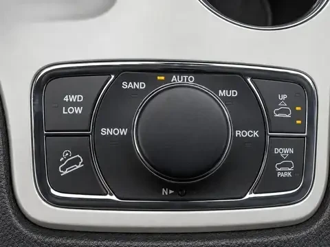 Jeep Grand cherokee OVERLAND* 3.6* FULL* АВТОКРЕДИТ* КРАЙНА ЦЕНА ДО БГ, снимка 15 - Автомобили и джипове - 55125406