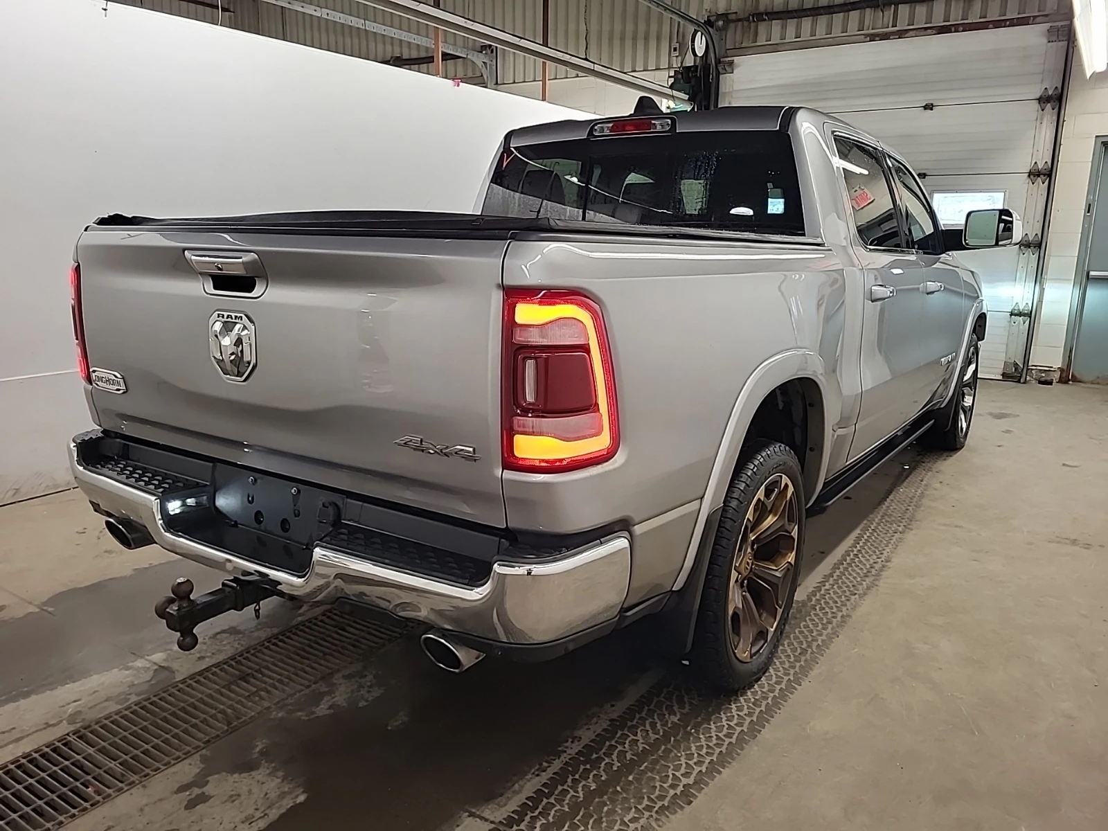 Dodge RAM 1500 LARAMIE LONGHORN CREW CAB* AWD* CARFAX* , снимка 4 - Автомобили и джипове - 53944895