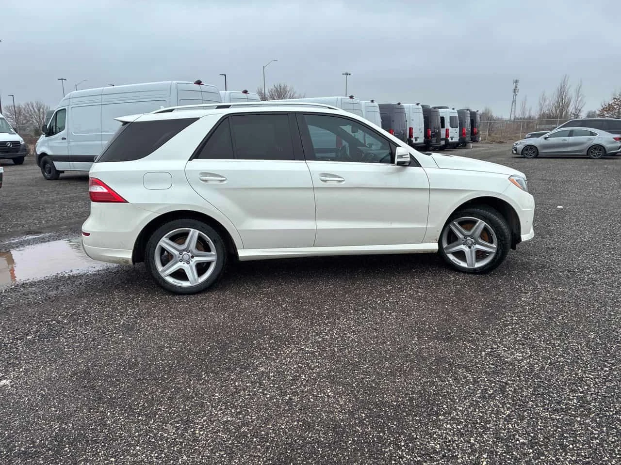 Mercedes-Benz ML 350 4MATIC * ВЪЗДУШНО ОКАЧВАНЕ* 360 КАМЕРА* ПАНОРАМА* , снимка 4 - Автомобили и джипове - 54071544