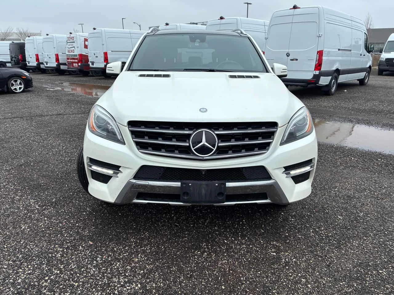 Mercedes-Benz ML 350 4MATIC * ВЪЗДУШНО ОКАЧВАНЕ* 360 КАМЕРА* ПАНОРАМА* , снимка 2 - Автомобили и джипове - 54071544