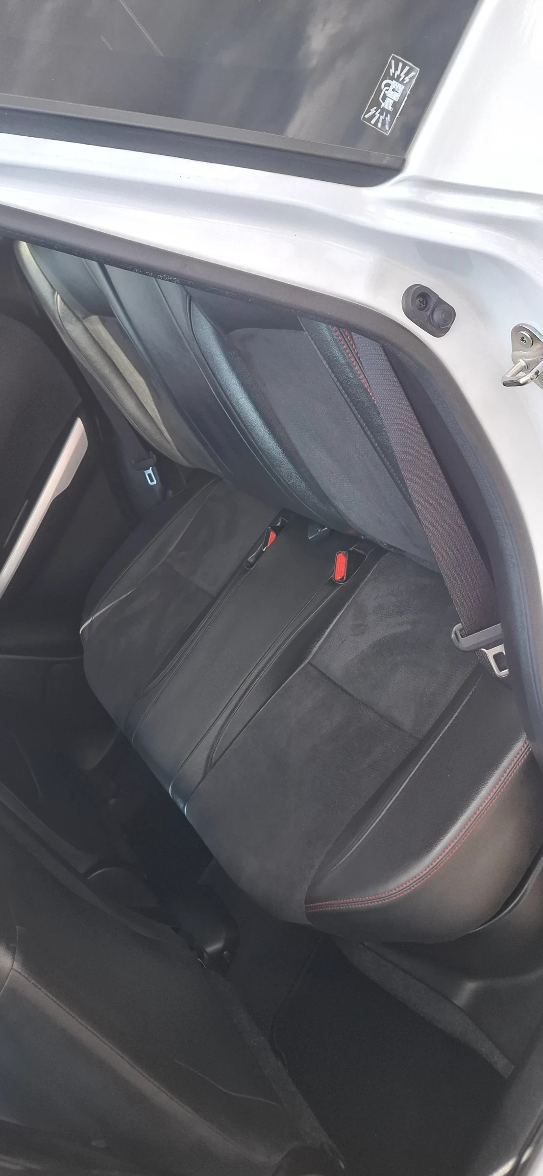 Suzuki Vitara 1.4 Turbo  140kc Automat 4x4 Full, снимка 12 - Автомобили и джипове - 55448118