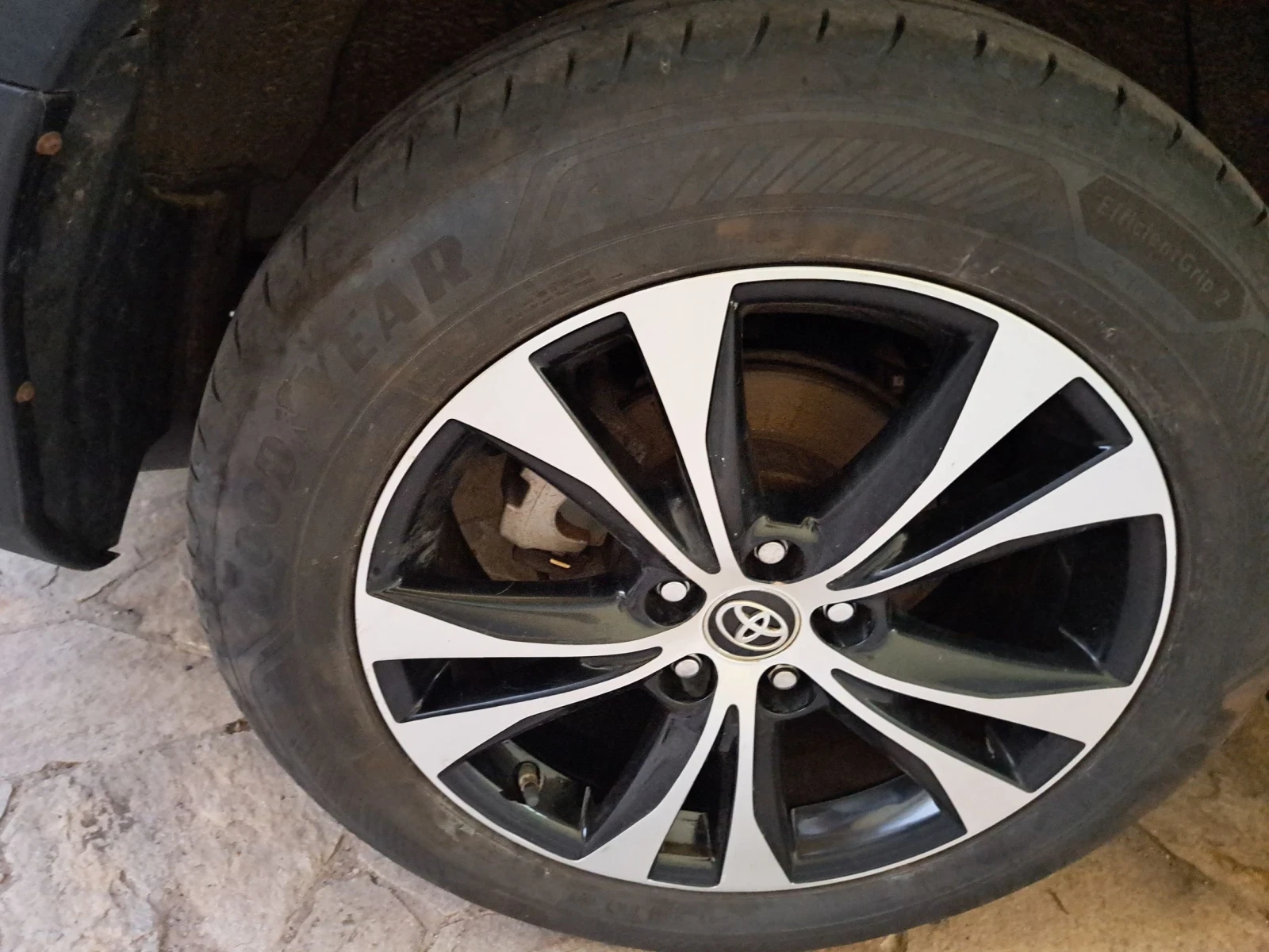 Toyota Rav4 2.0 I 4x4, снимка 4 - Автомобили и джипове - 56107523
