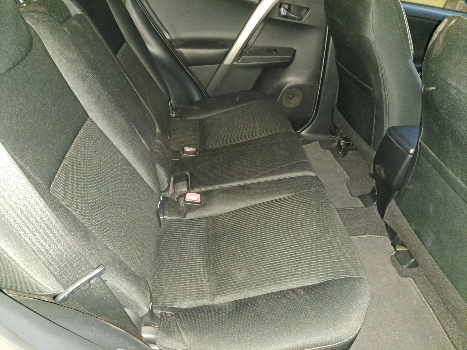 Toyota Rav4 2.0 I 4x4, снимка 9 - Автомобили и джипове - 56107523