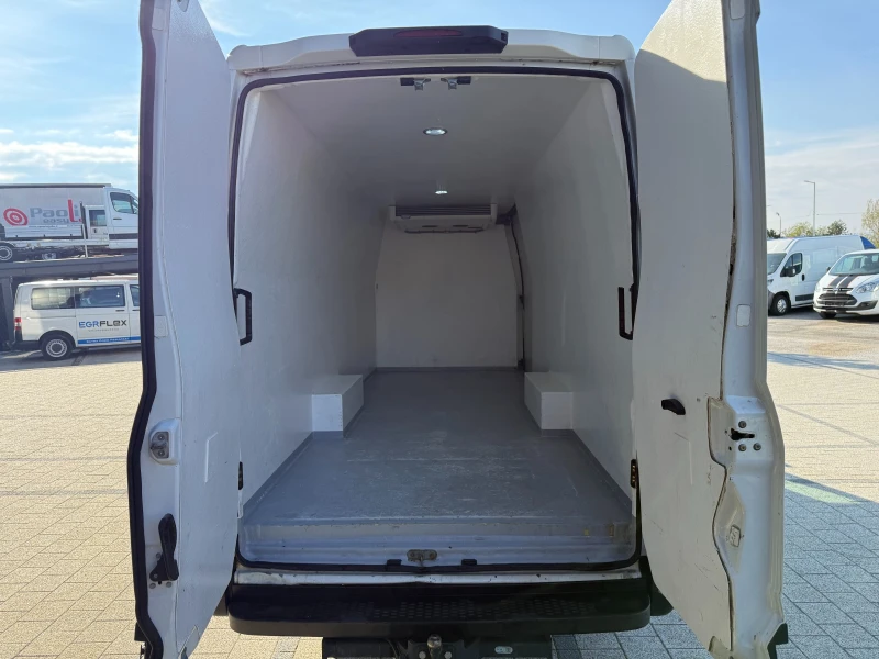 Iveco Daily 35-150 Хладилен + ток Maxi Климатроник , снимка 16 - Бусове и автобуси - 52034818